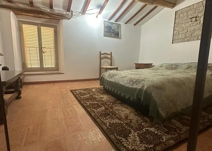 Casa Castello Monte Nerone Pianello (Marche)